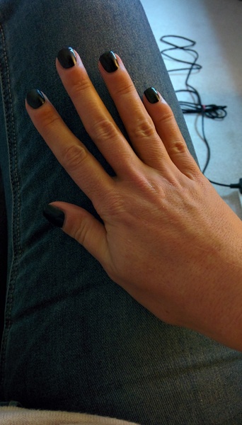 Show me your lovely short nails!