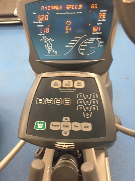 Frugaleers chatting and saving in the April sunshine.