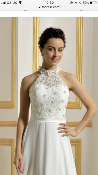 Does this wedding dress exist...