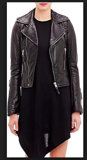 Does the moto size of leather jacket look dated/ageing?