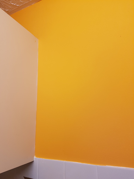To ask what color your kitchen is?