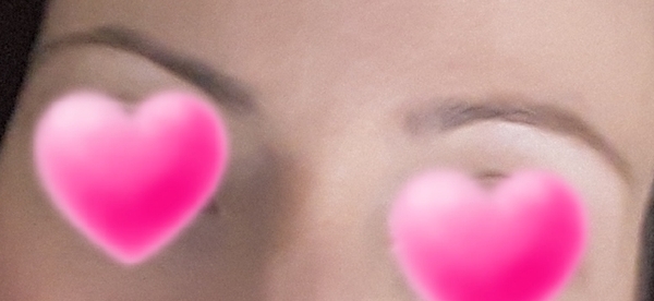 Uneven eyebrows help (pic)
