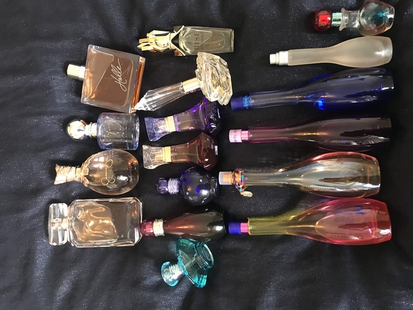 Whether you want to smell like Alexis Colby, Miffy, Mrs Robinson or a Stormtrooper, come and join the Lovely, Friendly Perfume Thread 12