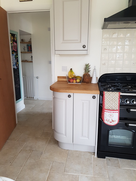 Curved kitchen units