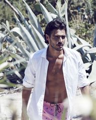 Help for DH: beach outfit