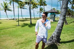 Help for DH: beach outfit