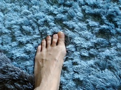 Flat 'trendy' sandals for bunions