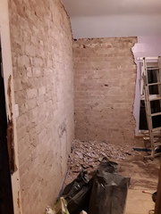 Frugaleers chatting and saving in the April sunshine.