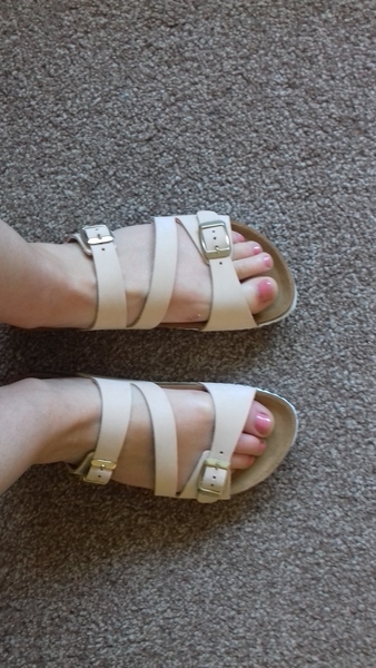 Which sandles do i keep?