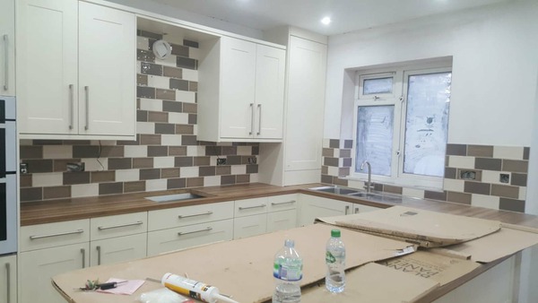 what colour to paint this kitchen?
