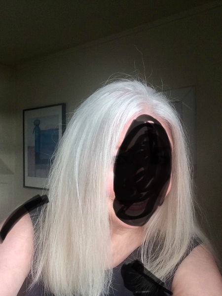 Quitting hair dye and embracing the grey