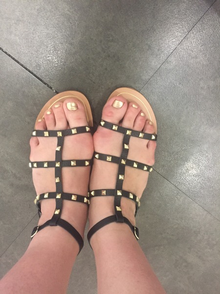 Half of the big toenail just broke off.. beach holiday in 4 days!