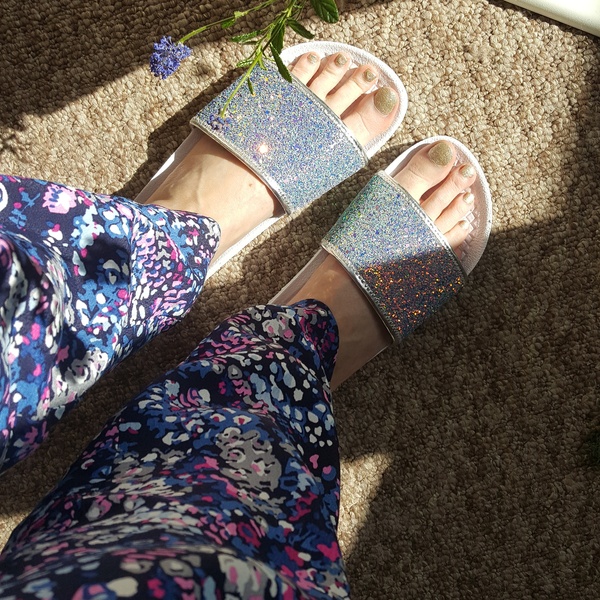 Anyone wearing sliders?