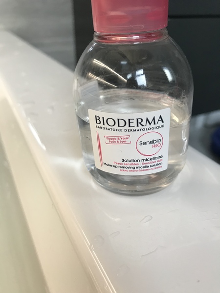 🐌 Fantastic Skincare: Tiny Lovely People who Live in your Phone and Tell You to Buy Frezyderm Velvet Face SPF50