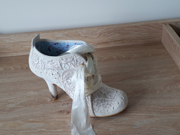 What to wear with these shoes.