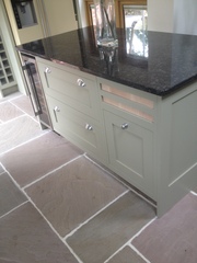 Bespoke kitchen companies (eg Sola, Roundhouse) - recommendations/to avoid?