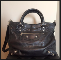 Which bag for a job interview?