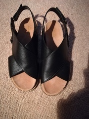 Flat strappy sandals with a bit of cushioning in the sole