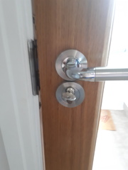 Door lock help