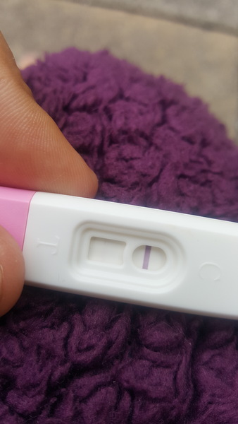 Pregnancy test... unsure what to think?