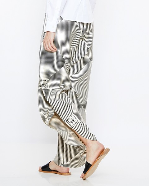 This thread is about as French as a Sainsbury's baguette