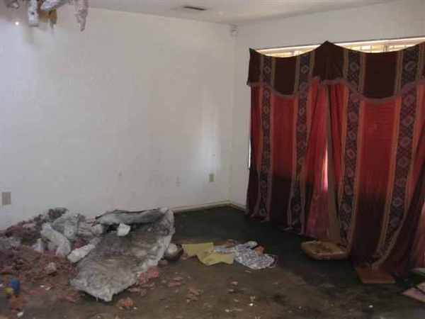 AIBU to ask you to upload a picture of your living room