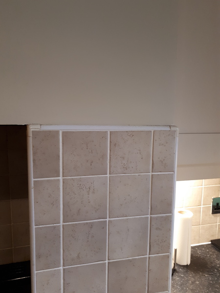 What type of edging to go along the top edge of wall tiles? With pic.