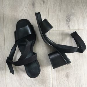 Could these sandals be ok ever?
