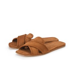 This thread is about as French as a Sainsbury's baguette