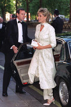 Royal style: Kate/Meghan/Bea/Euj, Maxima/Mary/Letizia/Victoria