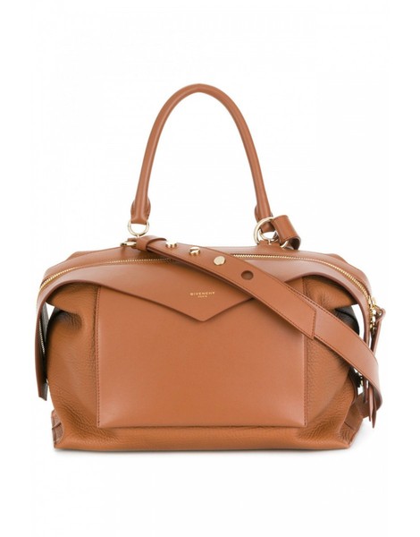 This thread is about as French as a Sainsbury's baguette