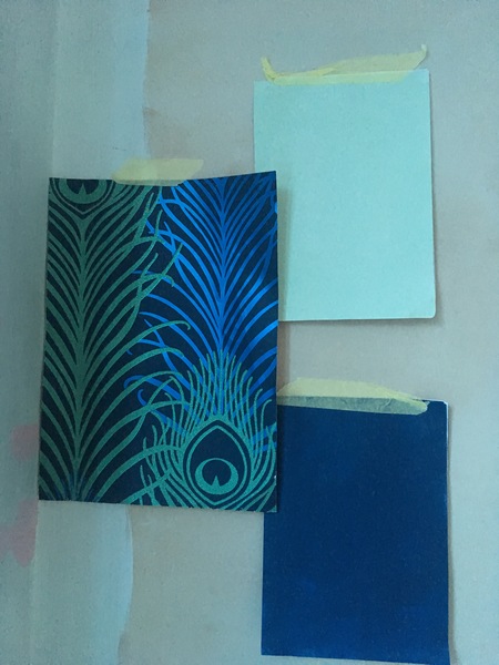 Which paint with this wallpaper ...