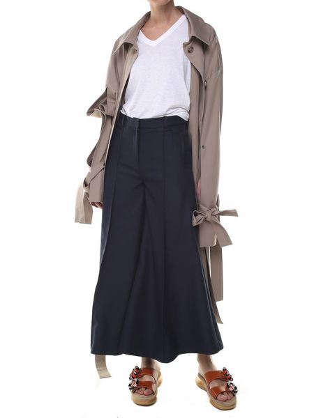 This thread is about as French as a Sainsbury's baguette