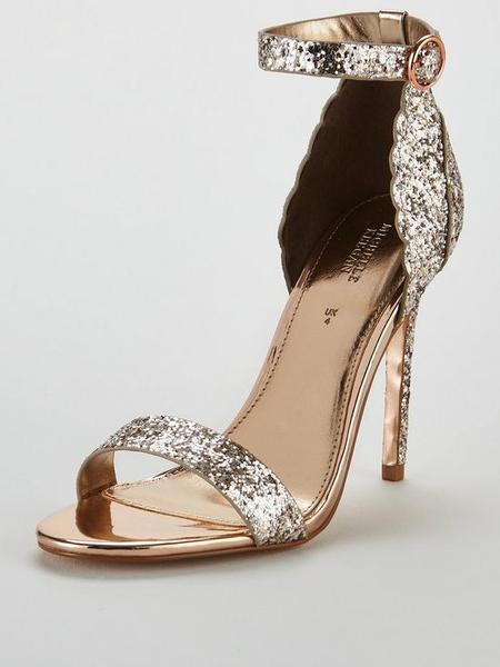 Just bought my wedding dress, please help me style it