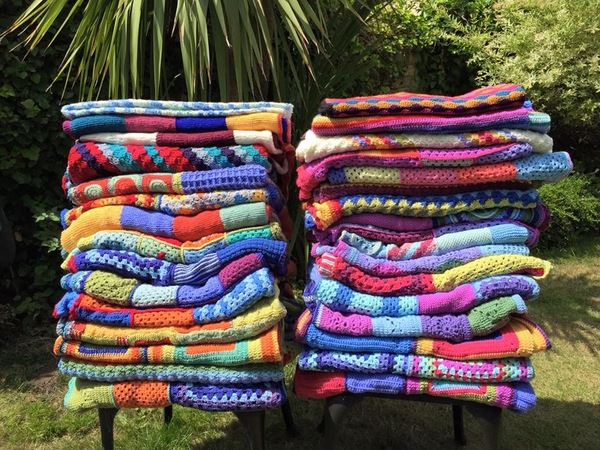 Woolly Hugs. Snugs for Looked After Children and Young People