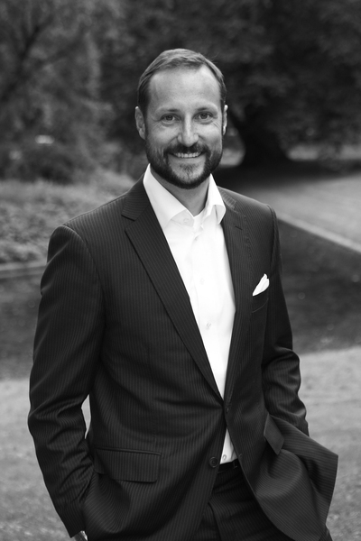 Royal style: Kate/Meghan/Bea/Euj, Maxima/Mary/Letizia/Victoria