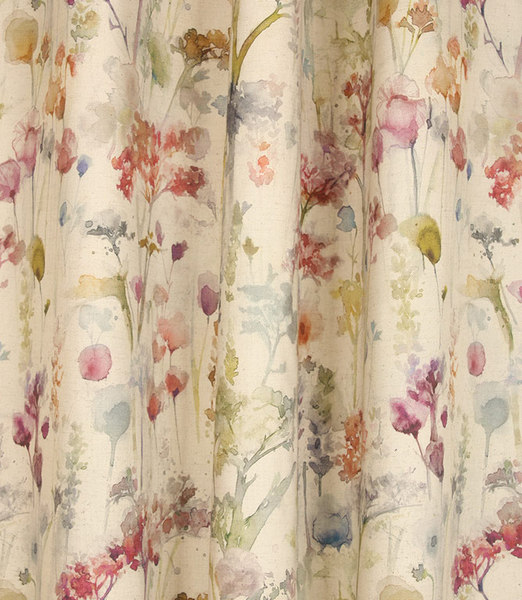 Do modern looking curtains with flowers exist?