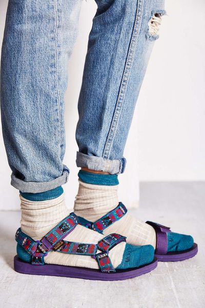 To think this new fashion looks stupid