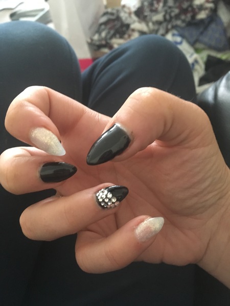 Tell me your beauty rituals/routines/treats/secrets