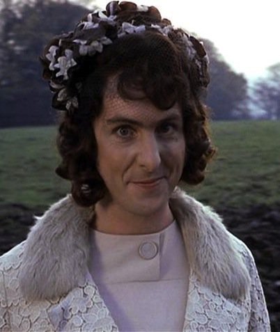 ... To be reminded of Anne Boleyn by duchess of C's pic today?