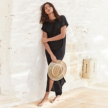 Help me dress for a minimoon in Paris