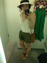 This thread is about as French as a Sainsbury's baguette