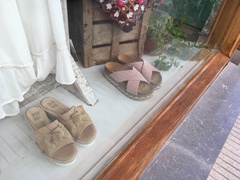 Nice sandals or holiday madness?!