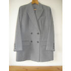 This thread is about as French as a Sainsbury's baguette