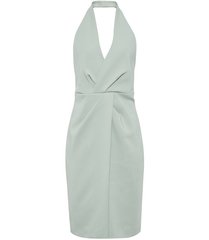 To wear this dress to a wedding??