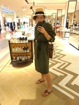 This thread is about as French as a Sainsbury's baguette