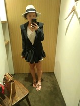 This thread is about as French as a Sainsbury's baguette