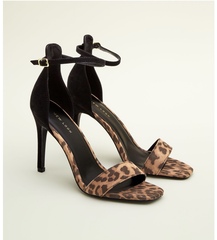 What shoes would you wear with these?