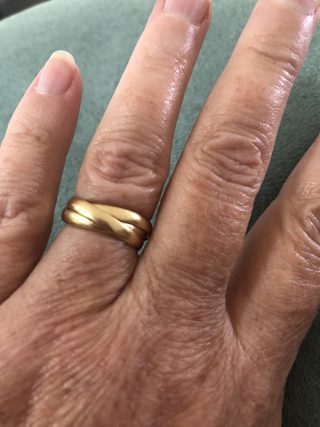 Wedding ring dilema show me yours