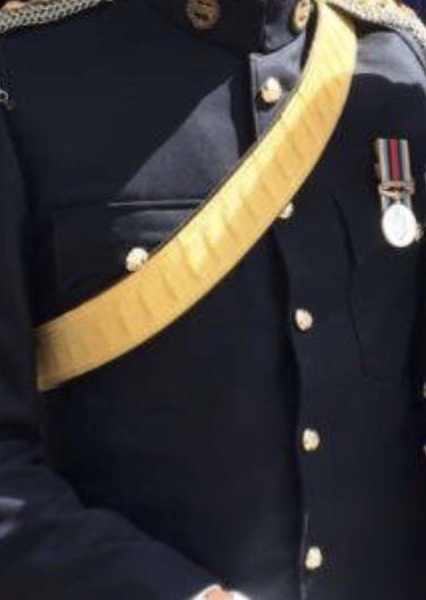 To ask what kind of army uniform this is?
